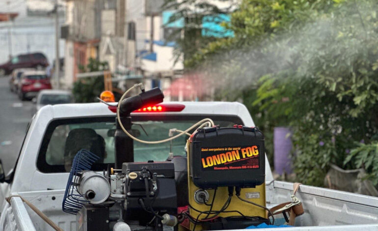 Refuerza Santa Catarina trabajos de fumigación anti dengue