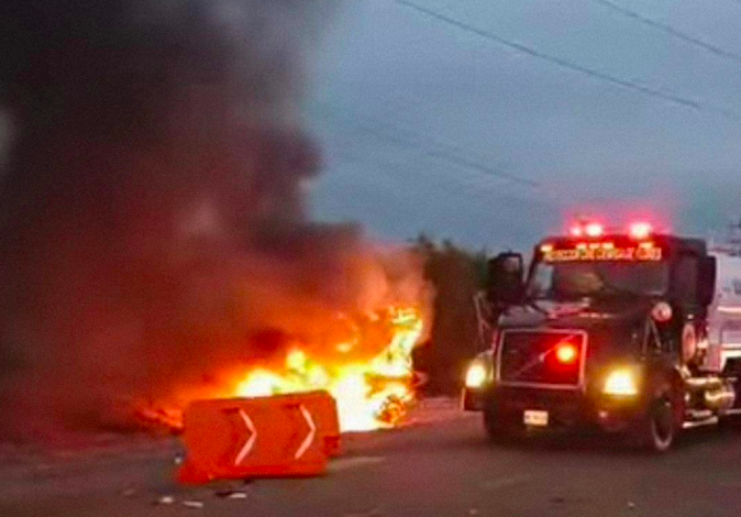 Se enfrenta Fuerza Civil a hediondos en Ciénega; hay tres abatidos… queman patrullas