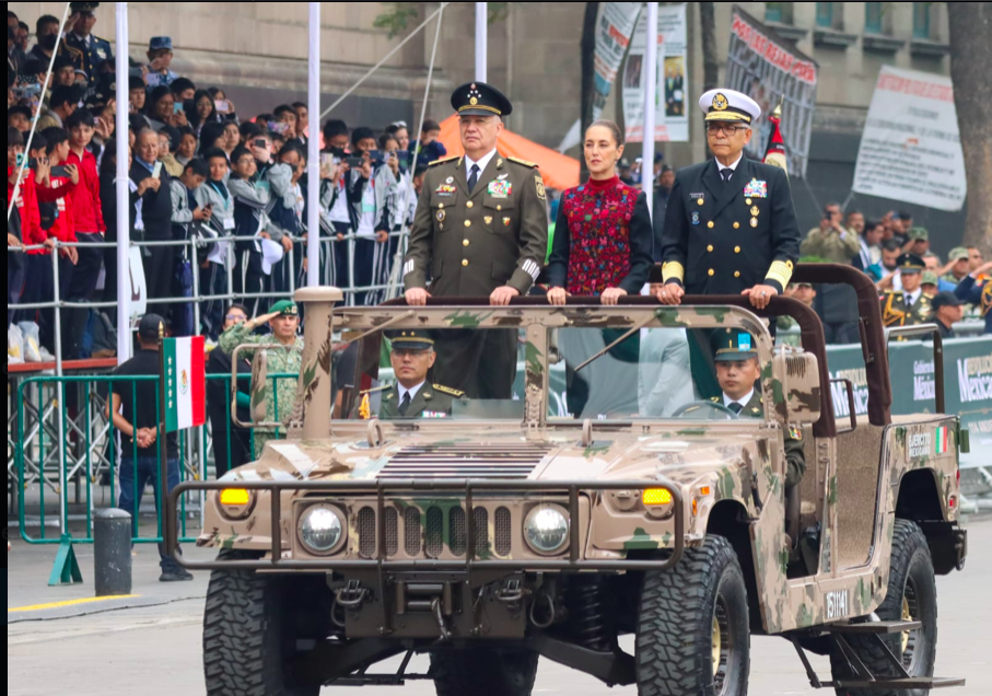 Encabeza Sheinbaum desfile del 114 aniversario de la Revolución Mexicana