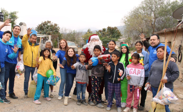 Lleva Checotón la Navidad a comunidades de García