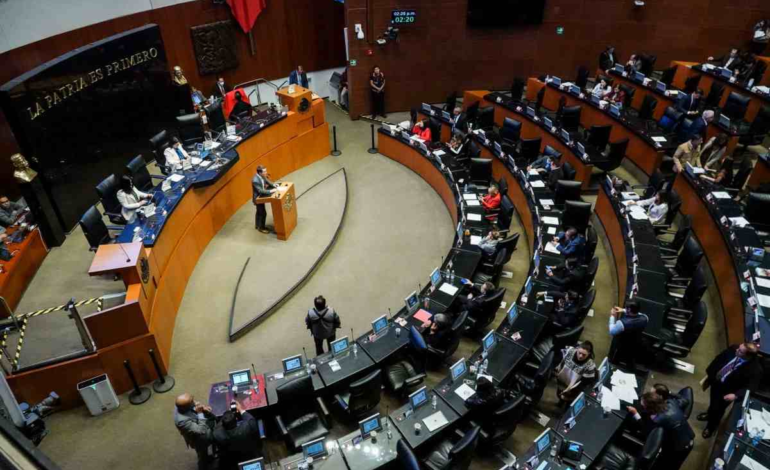 Senado avala reforma para que el Infonavit construya y rente viviendas a trabajadores