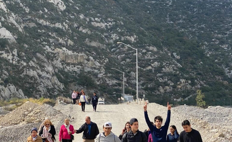 Deportistas ingresan a La Huasteca