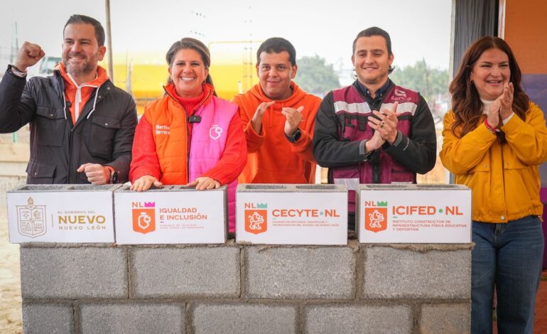 Coloca Igualdad e Inclusión primera piedra de centro comunitario en García