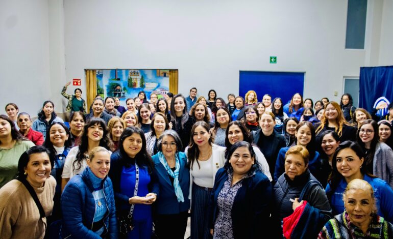 Lily Olivares se reúne con mujeres y lanza un llamado contra la violencia de género