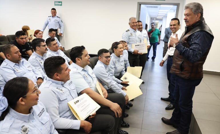 Concluyen agentes viales capacitación sobre hechos de tránsito terrestre