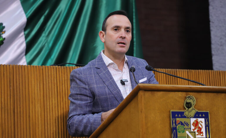 Pide Carlos de la Fuente que los municipios reparen el drenaje colapsado