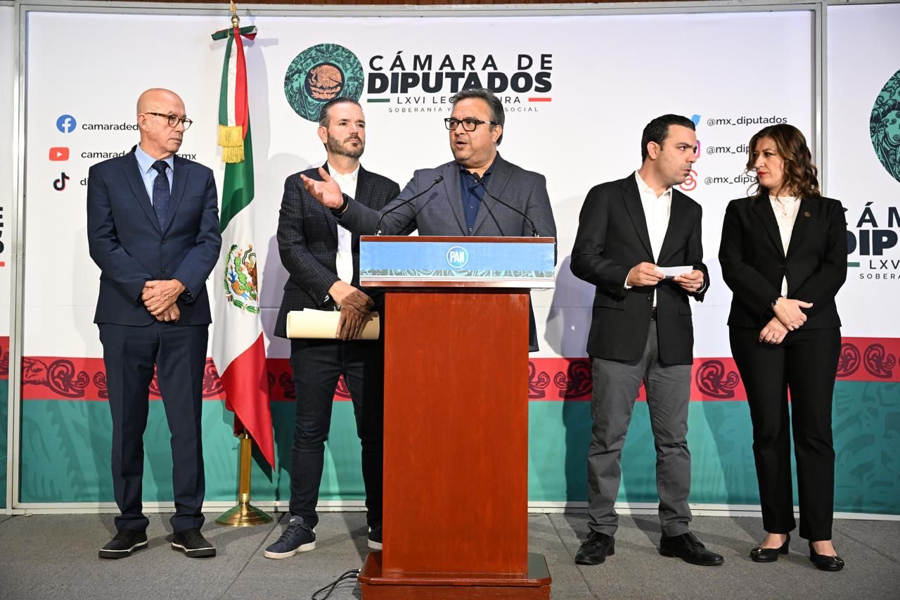 Intenta MORENA avalar ley para controlar los contenidos en redes sociales