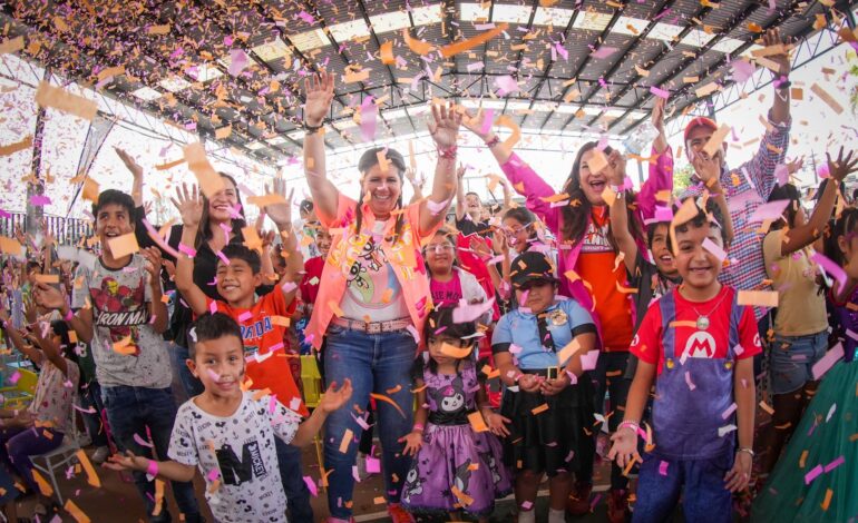 Disfrutan niñas y niños de Centros Comunitarios de “Nuestro Mundo Infantil”