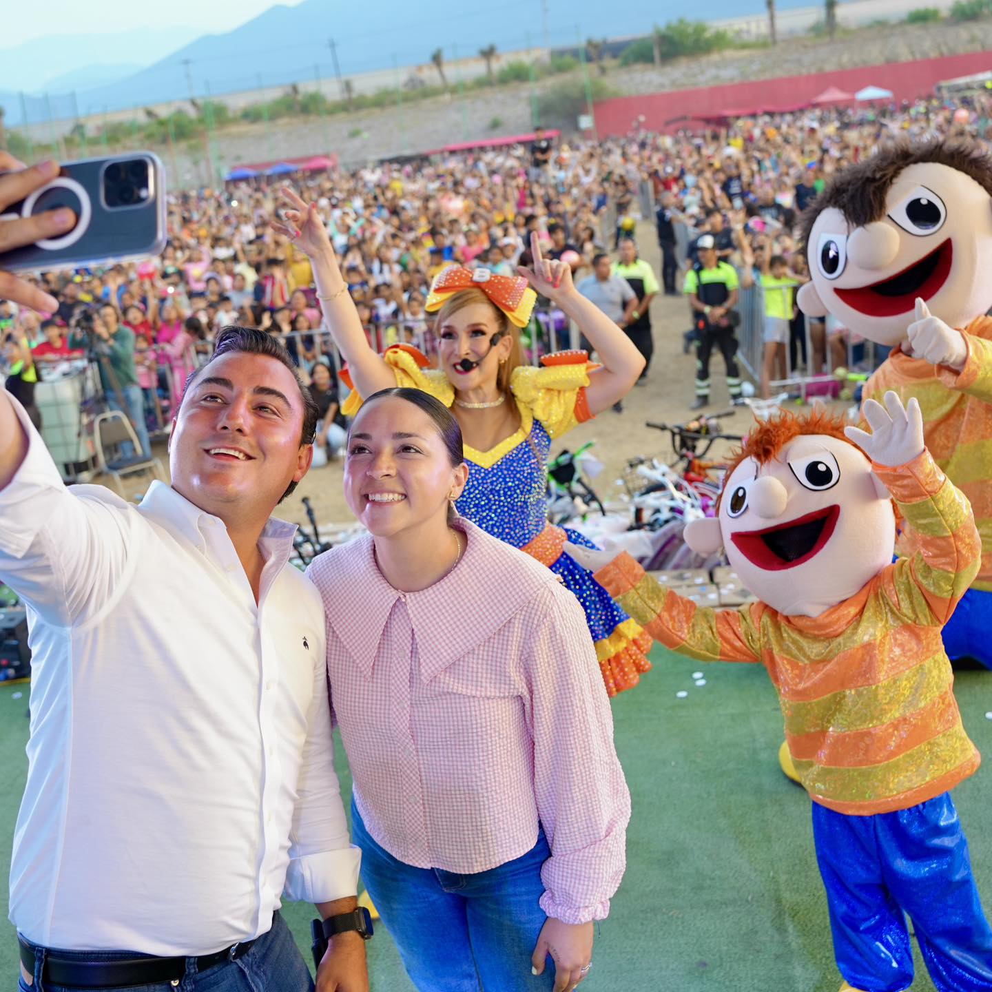 Disfrutan más de 14 mil asistentes de García el “Festival de la chiquillada 2025”