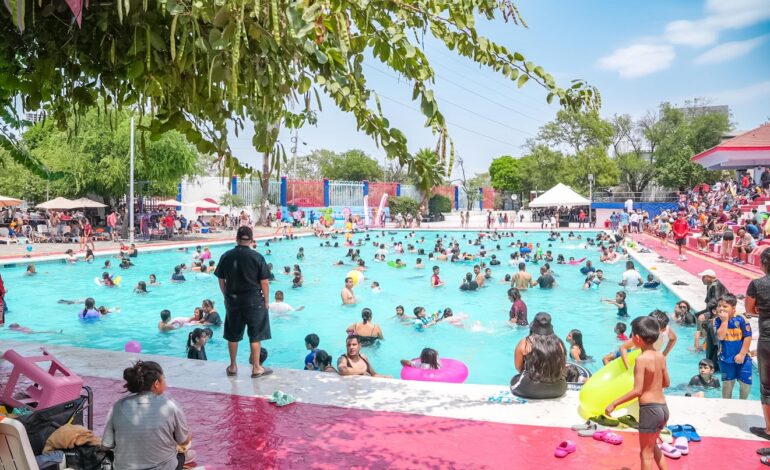 Visitan parques acuáticos de Monterrey más de 52,900 personas en Semana Santa