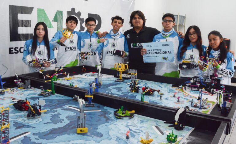 Califica equipo de la EMR de Apodaca al Mundial de Robótica en EU