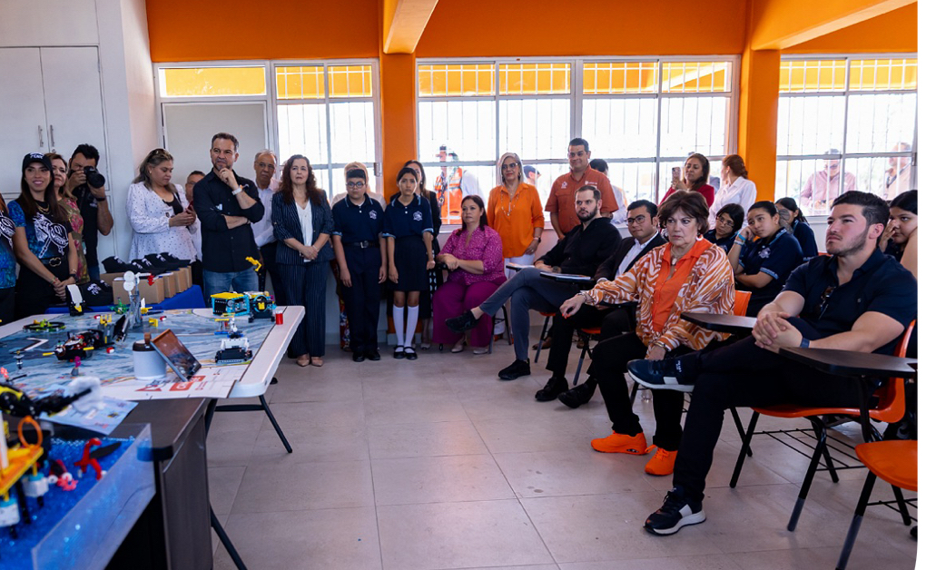 Entrega el Gobernador 44 aulas en Juárez