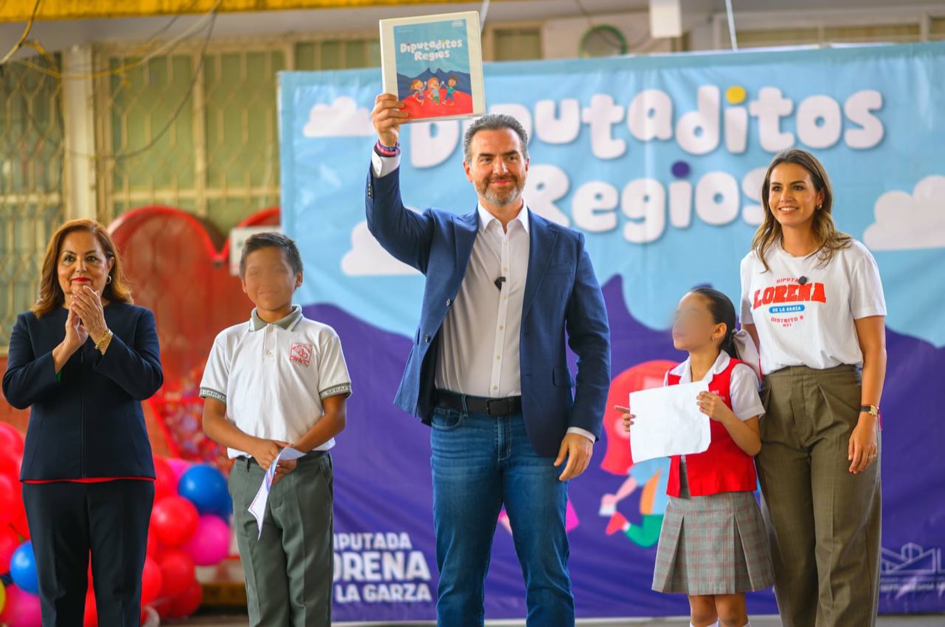 Recibe alcalde de Monterrey propuestas de niñas y niños para mejorar la ciudad