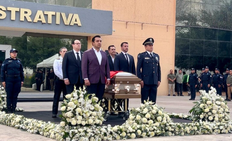 Rinde Santa Catarina homenaje a la agente vial caída en cumplimiento de su deber; deudos obtendrán indemnización