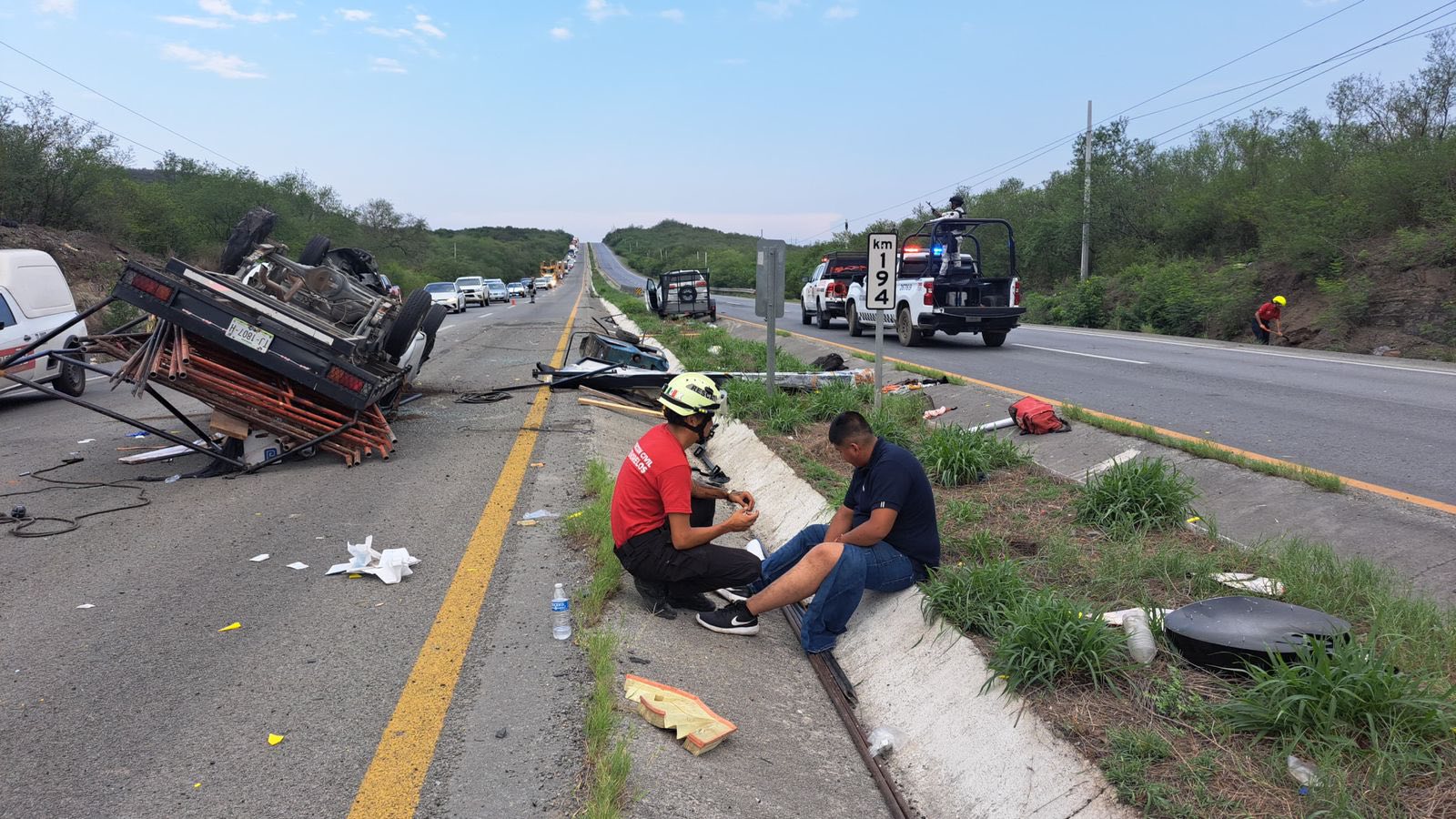 Choque deja cinco lesionados sobre la Nacional en Montemorelos