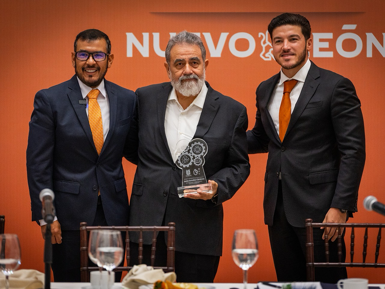 Firma Gobernador compromiso por La Paz Laboral 2025