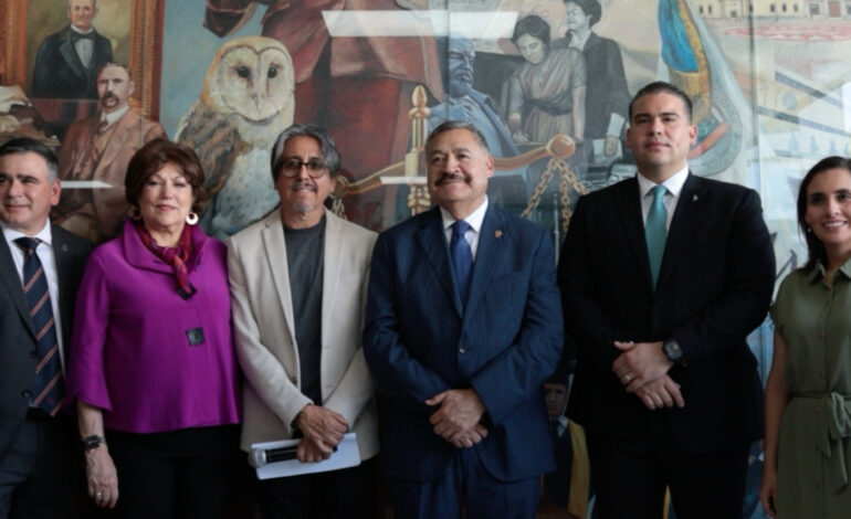 La Facultad de Derecho rinde homenaje a través de un Mural a la Evolución del Sistema Legal