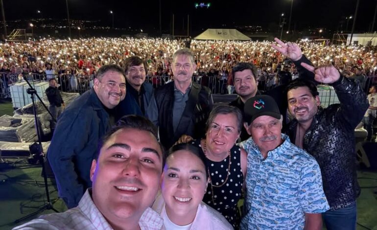Consienten a más de 18 mil mamás de García en el «Súper Mamá Fest”