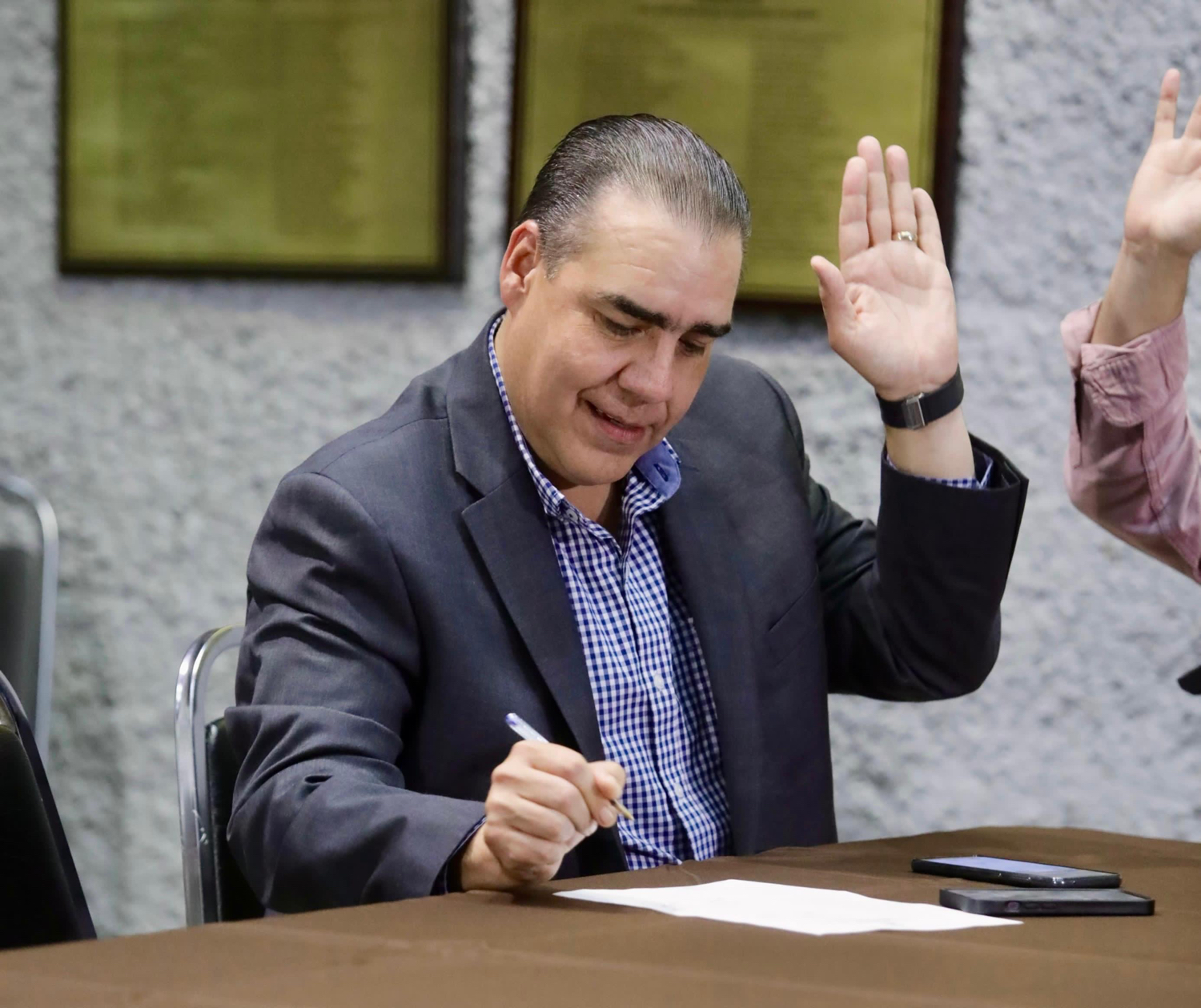 Llama&nbsp;Heriberto Treviño a votar libre y sin coacción&nbsp;en elección judicial