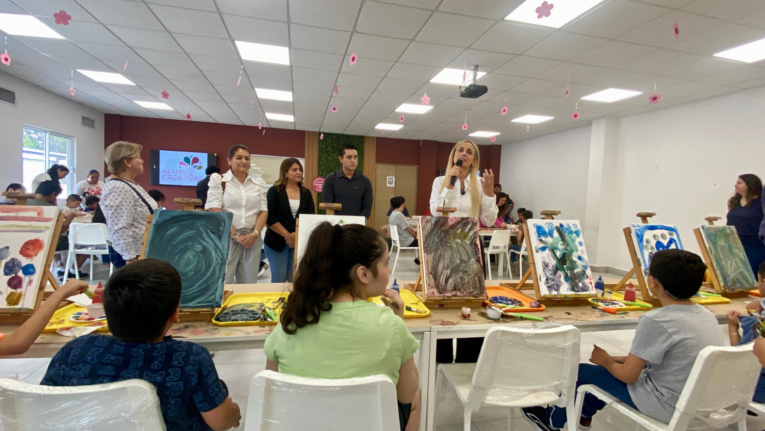 Brindan talleres para niños con Autismo en Santa Catarina