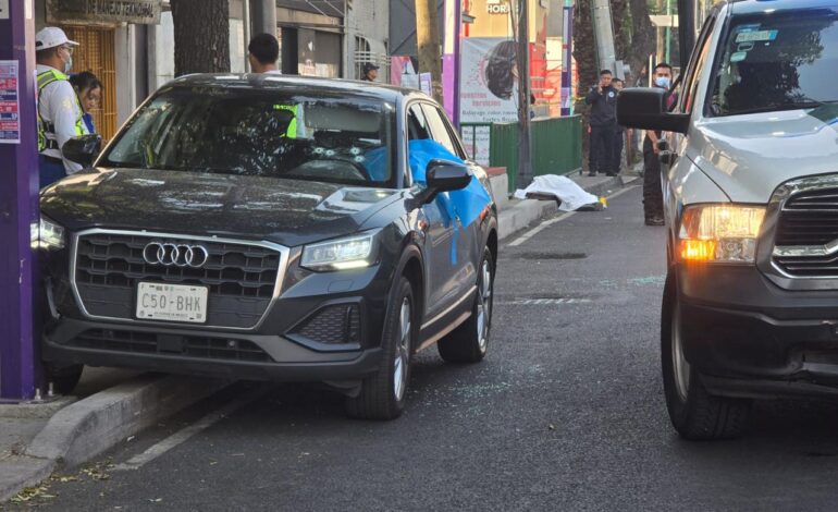 Asesinan motosicarios a secretaria particular de la jefa de Gobierno y su asesor, Clara Brugada en Tlalpan, CDMX