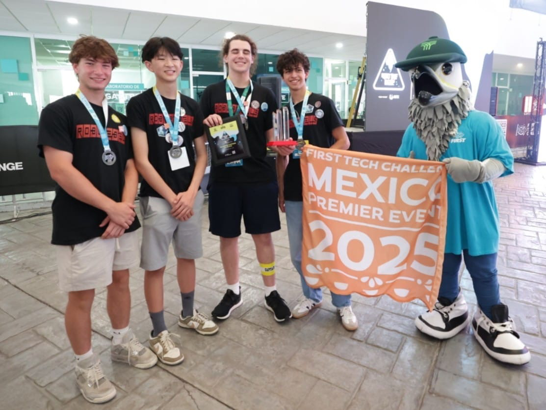 Premia TecMilenio a ganadores del certamen Internacional de Robótica