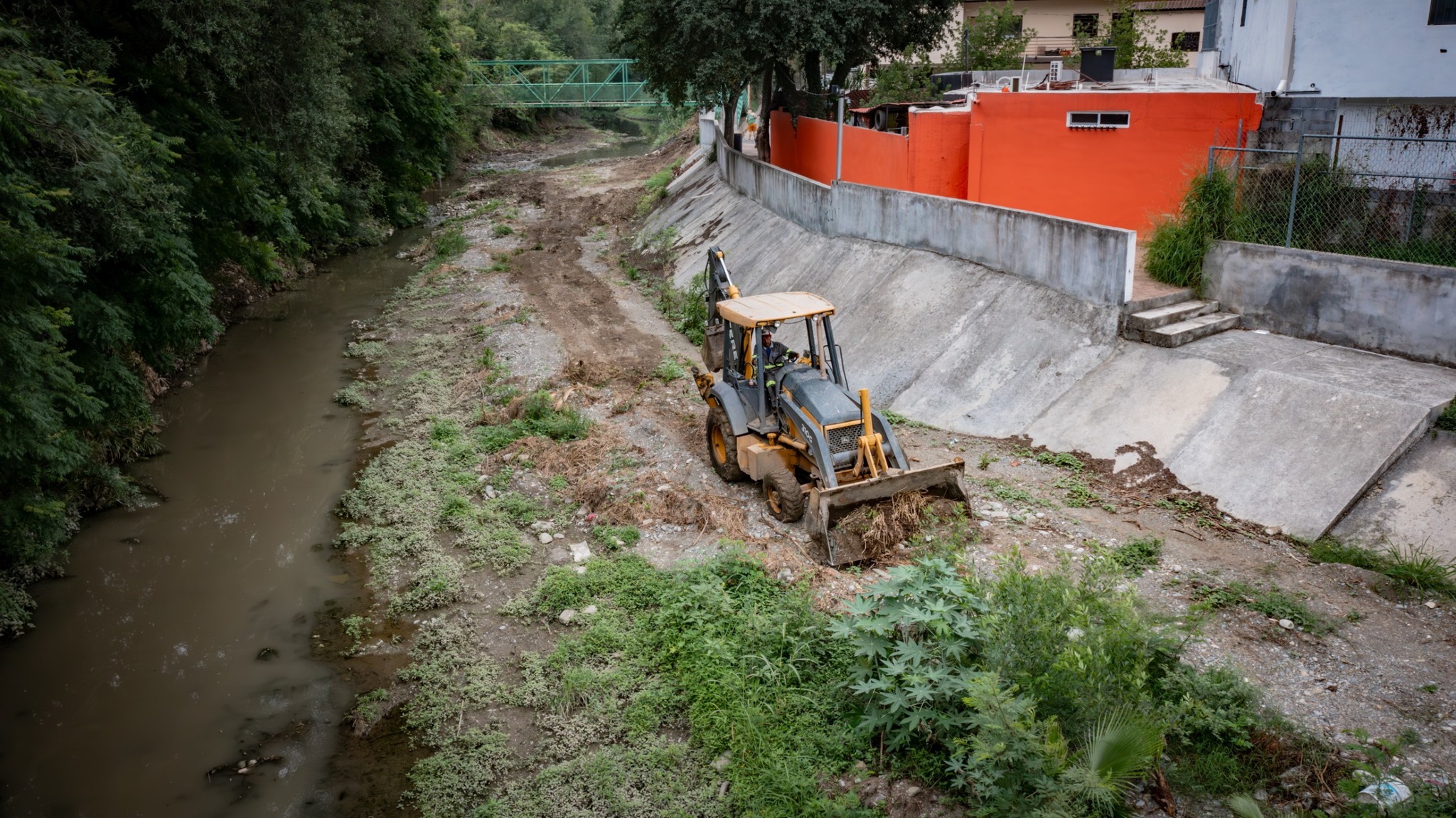 Acelera Santiago desazolve de ríos y arroyos ante lluvias