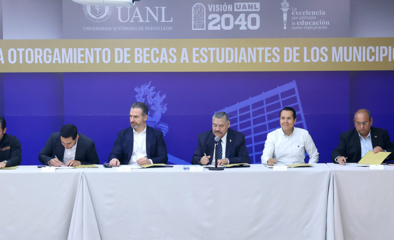 Otorgará UANL becas a estudiantes de 27 municipios de Nuevo León