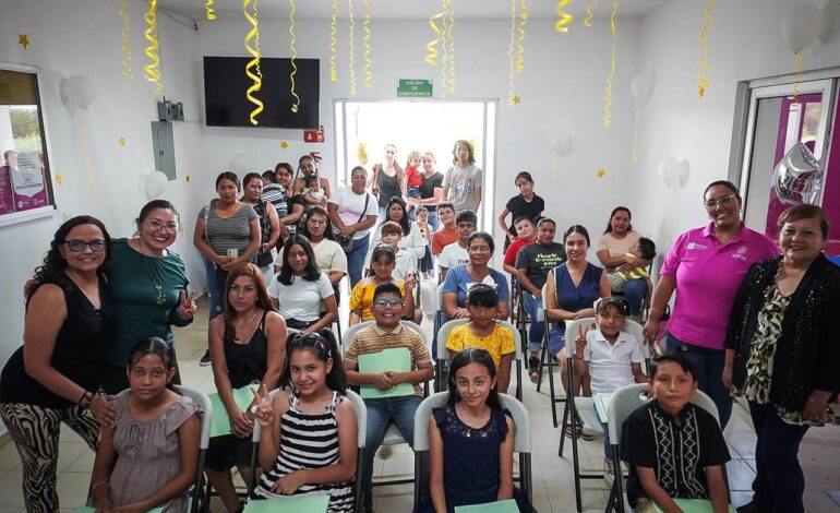 Se gradúa primera generación del Aula Inteligente Hyundai Mobis en centros comunitarios