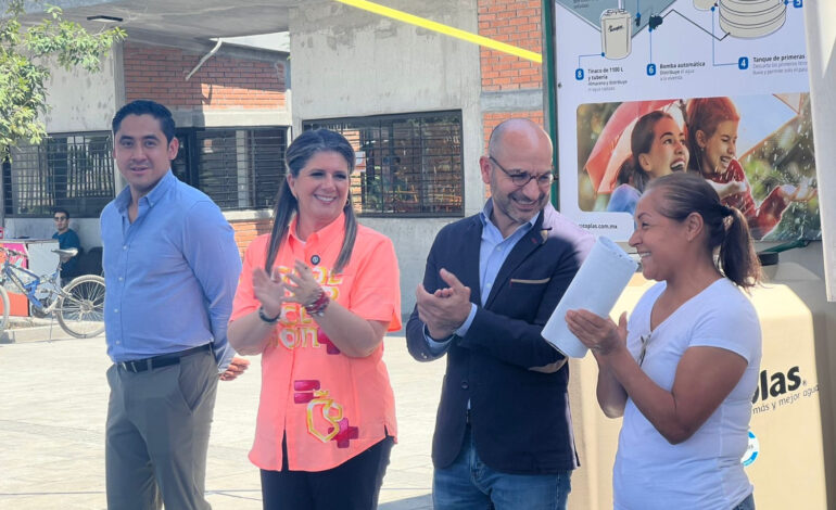 Heineken y Rotoplas instalan un sistema para captar 100 mil litros de agua