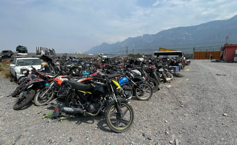 Detienen en Santa Catarina más de 200 motocicletas en operativo