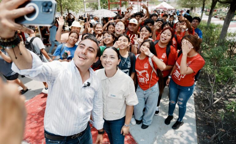 ¡Más de 2 mil estudiantes de García prendieron “La Muchachada de Oro Fest”!