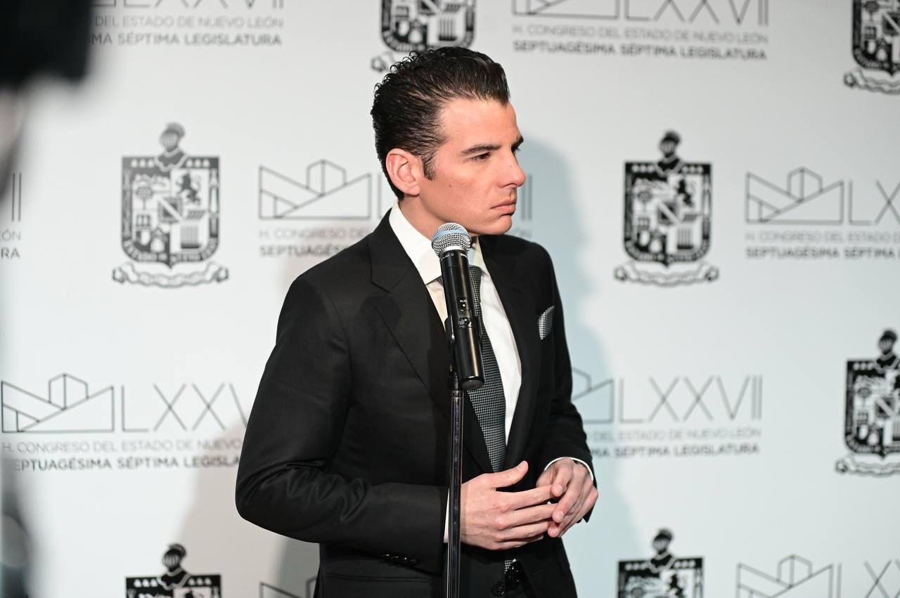 Mike Flores destaca las buenas finanzas de Nuevo León