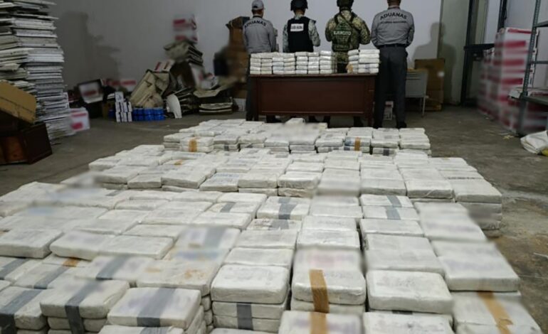 Incautan federales más de mil kilos de coca en punto de revisión en Chiapas