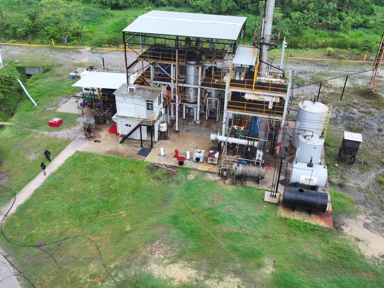 Revientan minirefinería de huachicol en Coatzacoalcos y macrodepósito en Allende, NL