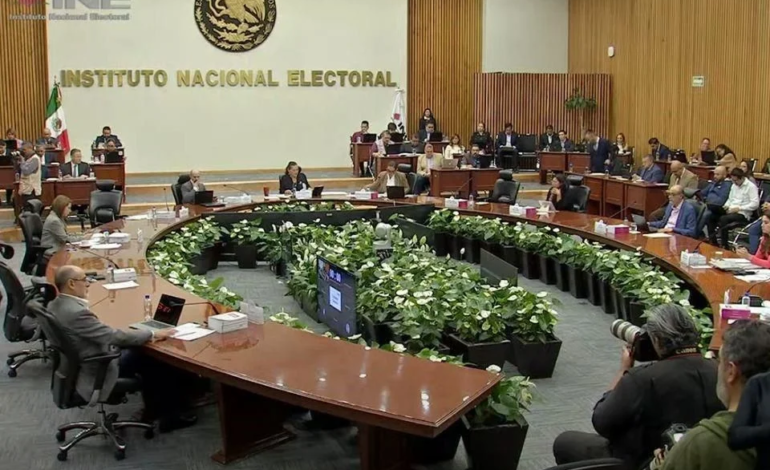 Perfila INE multar a Morena por 21.6 millones de pesos