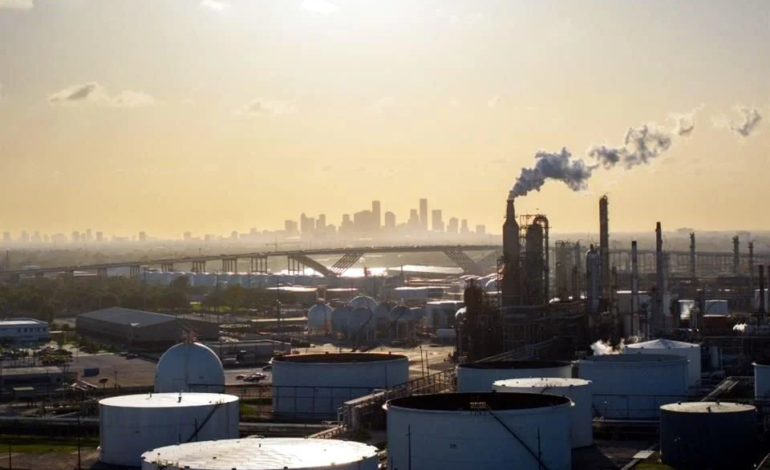 Presiona ataque de EU precio de petróleo