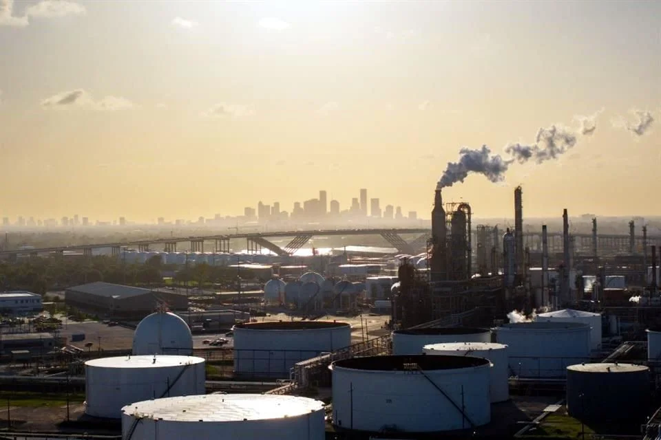 Presiona ataque de EU precio de petróleo