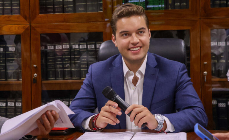 Propone Jesús Elizondo Atención Psicológica Gratuita al Personal Médico y sus familias