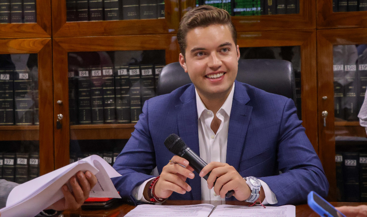 Propone Jesús Elizondo Atención Psicológica Gratuita al Personal Médico y sus familias