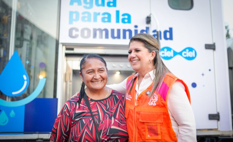 Igualdad e Inclusión en alianza con Arca Continental entregan más de 84 mil litros de agua.