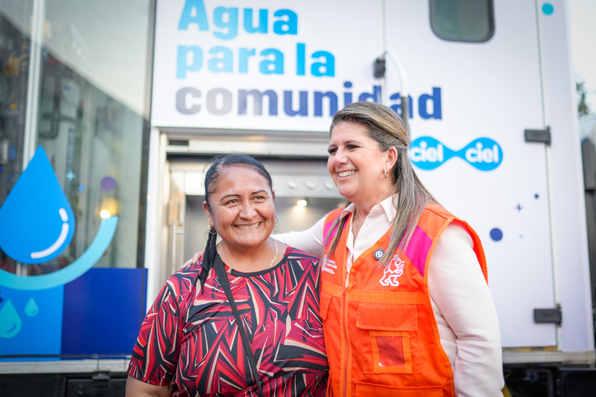 Igualdad e Inclusión en alianza con Arca Continental entregan más de 84 mil litros de agua.