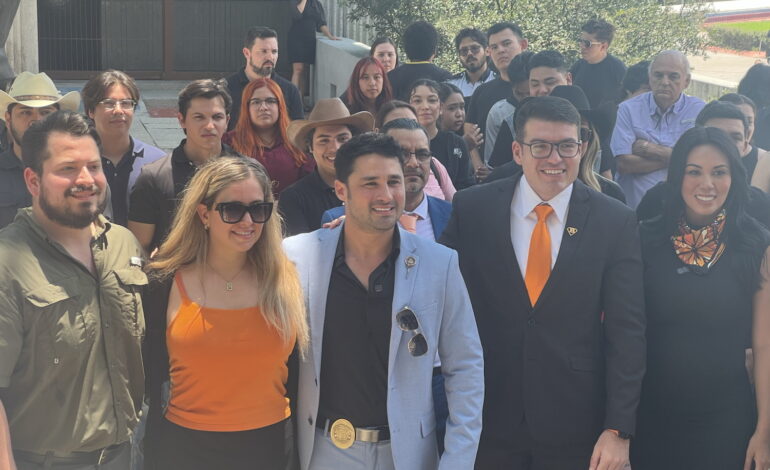 Le tumban a Sandra Pámanes la coordinación de MC