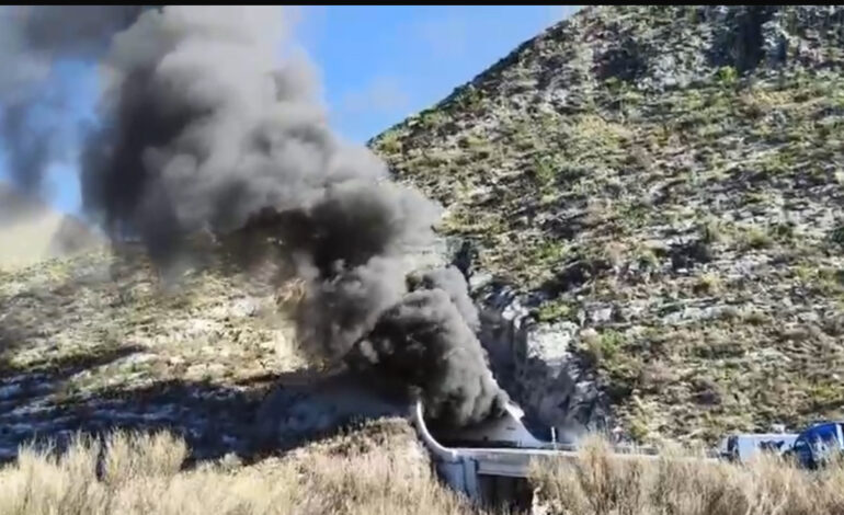 Choque e incendio en túnel de Los Chorros deja a 3 personas sin vida