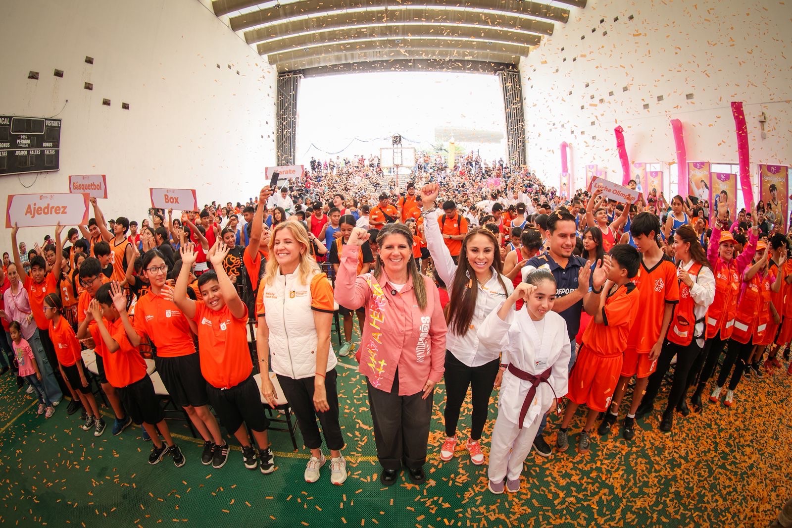 Presenta Martha Herrera a delegación deportiva de Centros Comunitarios rumbo a Olimpiada Estatal 2025