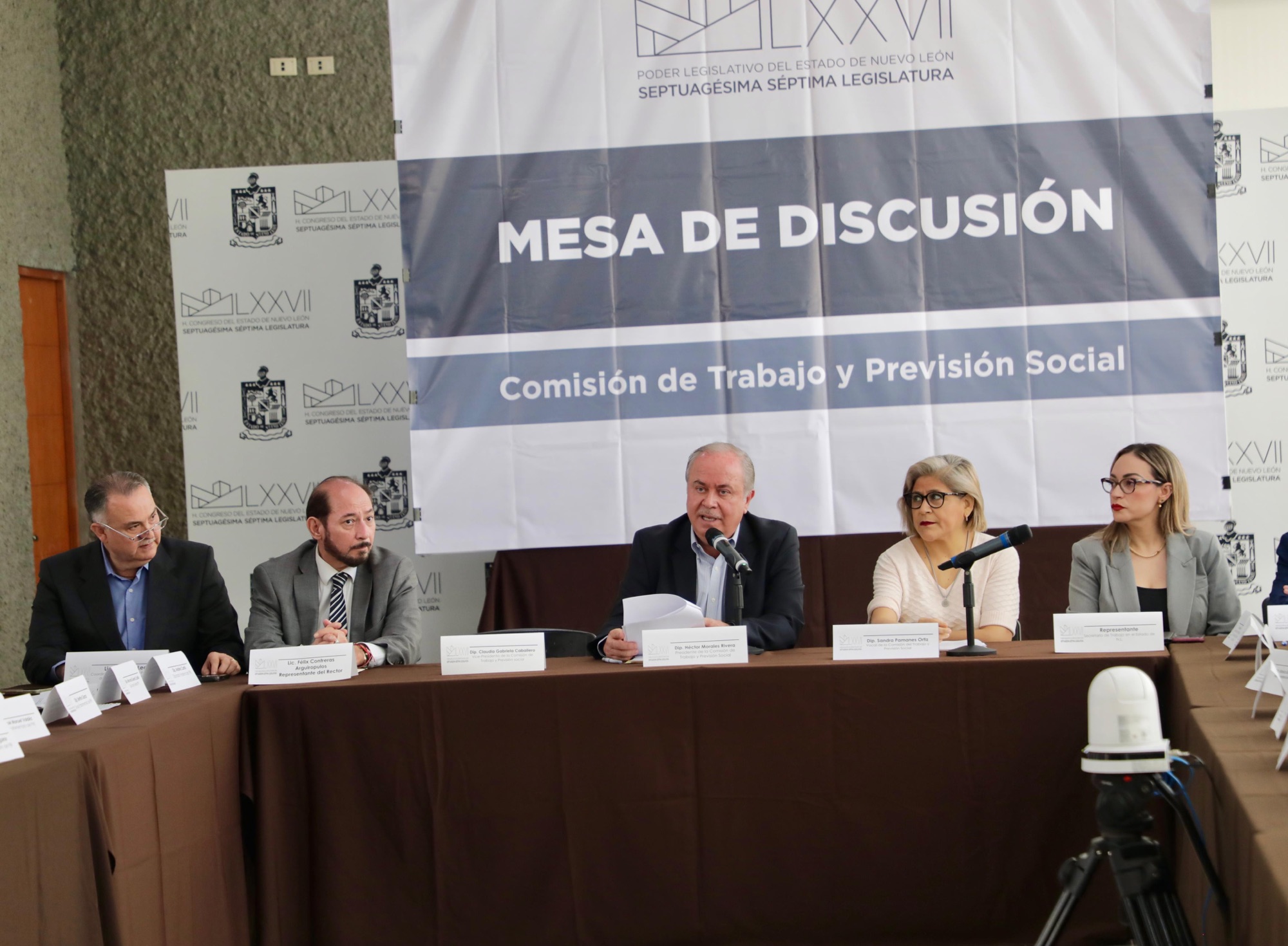 Reducción de la jornada laboral es viable,&nbsp;coinciden participantes en foro legislativo&nbsp;