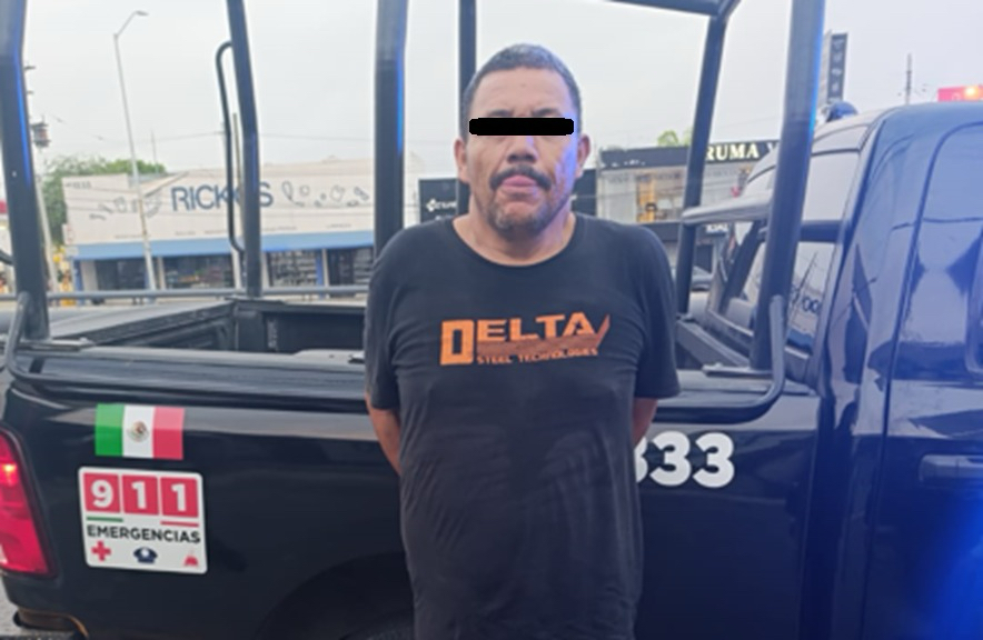 Mientras esperaba el camión, se dio tiempo de robar cableado