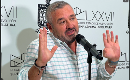 Advierte Caballero que Javier Navarro pudiera cometer dos delitos en su «nuevo cargo»