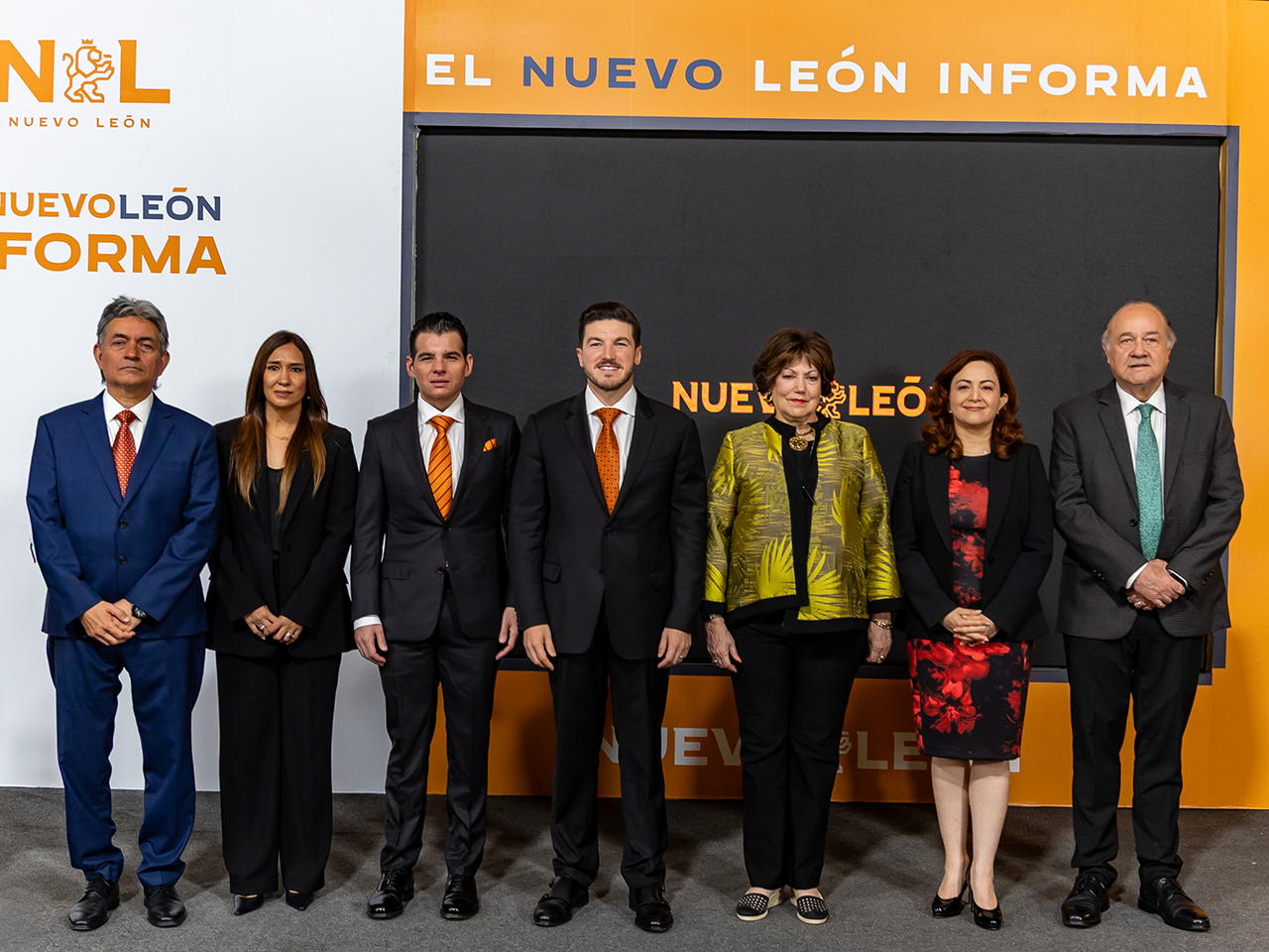 Mueve Samuel las sillas de su Gabinete