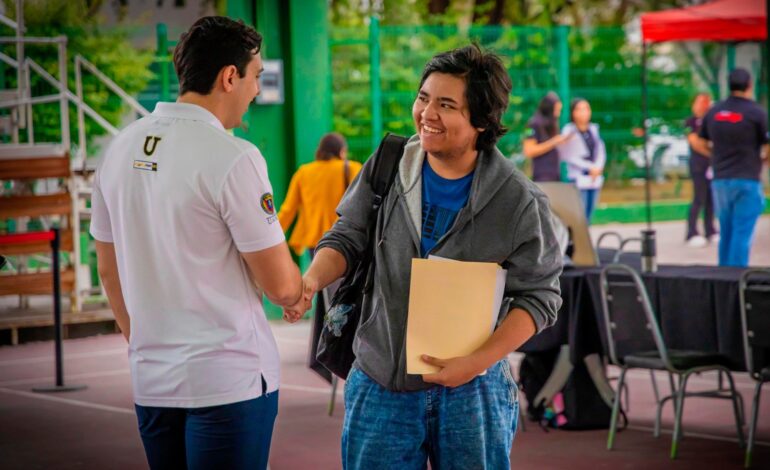 Inicia Apodaca registro del programa «Becas Contigo 2025»